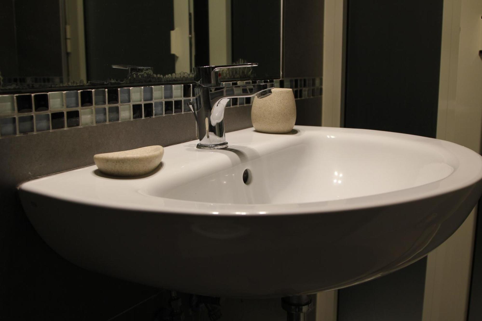 Sesta Strada Hotel Civitavecchia Bagian luar foto